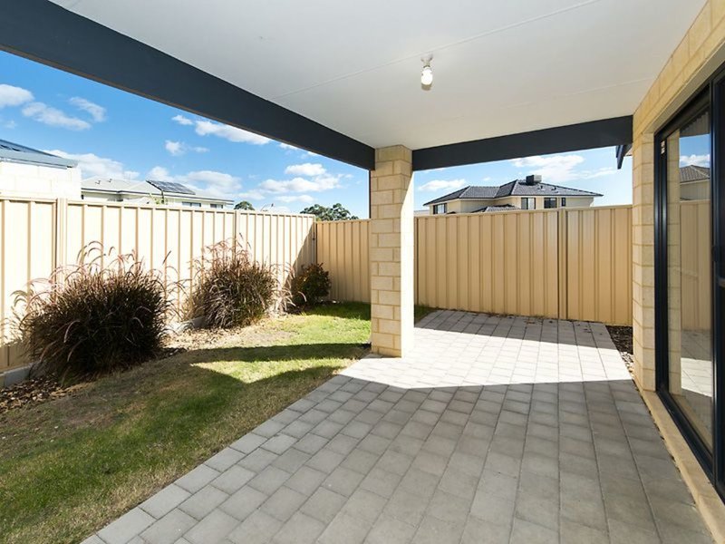 Photo - 1 Heaney Way, Canning Vale WA 6155 - Image 10