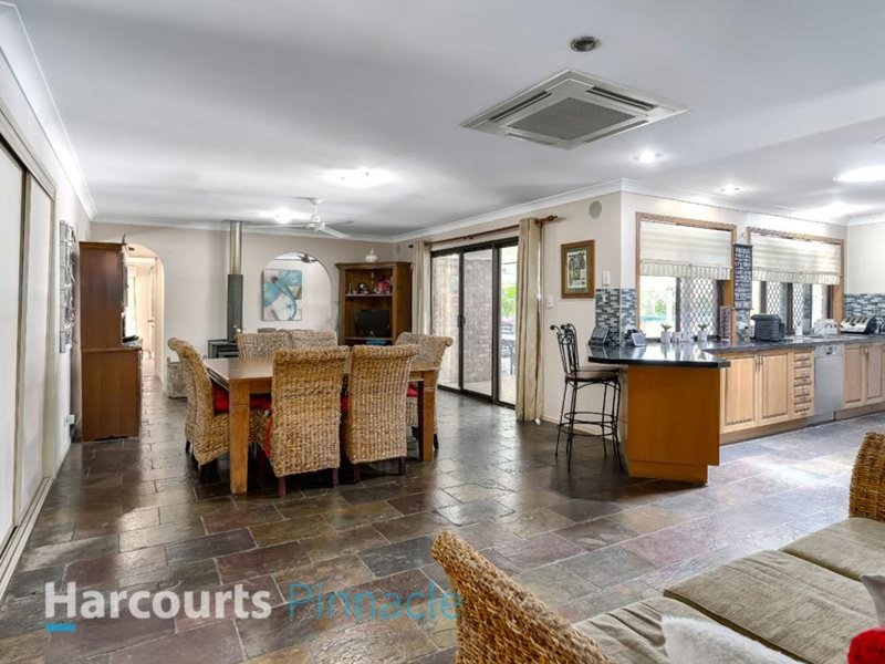 Photo - 1 Heath Ct , Cashmere QLD 4500 - Image 5