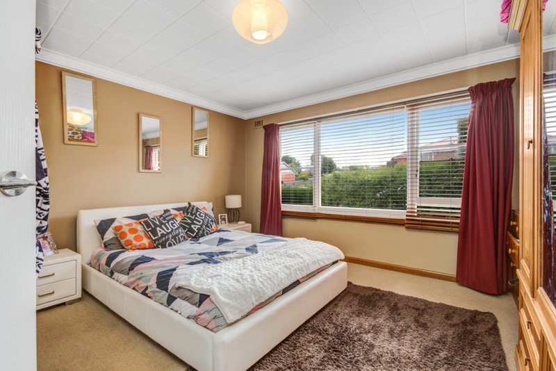 Photo - 1 Helenwood Grove, Newnham TAS 7248 - Image 6