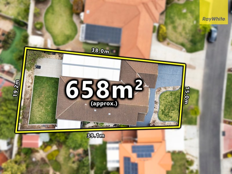 Photo - 1 Hellion Court, Keilor Downs VIC 3038 - Image 18