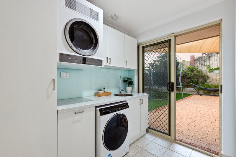 Photo - 1 Henrietta Court, Coogee WA 6166 - Image 30