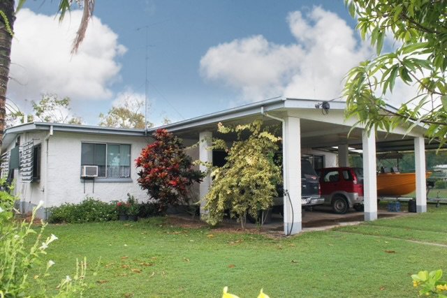 1 Herring Street, Taylors Beach QLD 4850