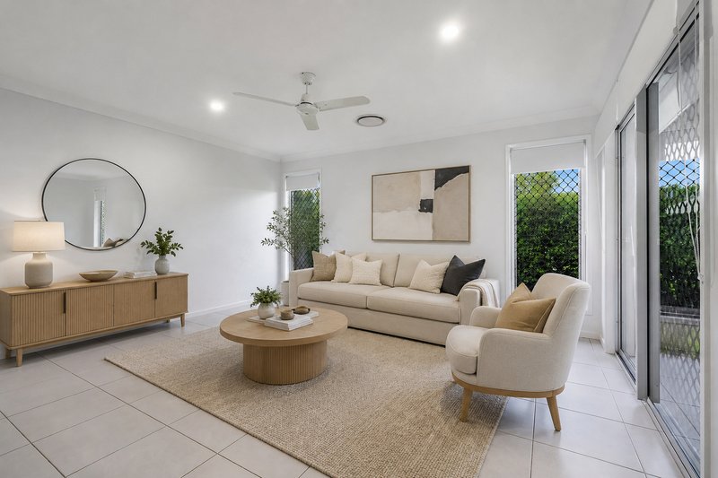 Photo - 1 Heseltine Place, Pallara QLD 4110 - Image 4