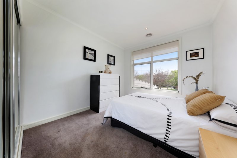 Photo - 1 Heytesbury Place, Mulgrave VIC 3170 - Image 8