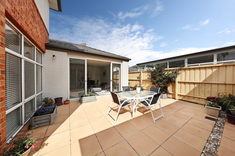 Photo - 1 Heytesbury Place, Mulgrave VIC 3170 - Image 11