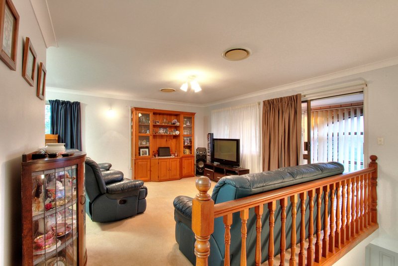 Photo - 1 Hibbertia Court, Springwood QLD 4127 - Image 4