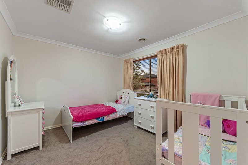 Photo - 1 Hibernia Place, Craigieburn VIC 3064 - Image 15