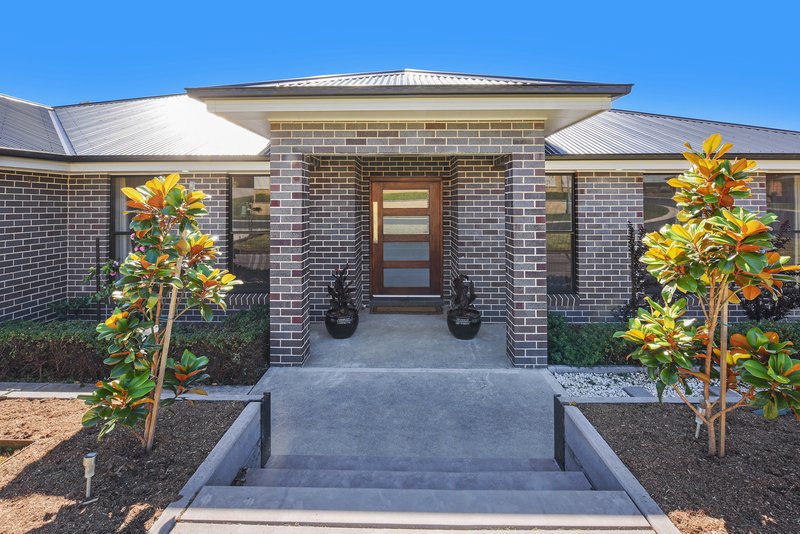 1 Hillcrest Avenue, Bowenfels NSW 2790