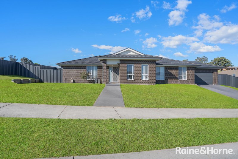 Photo - 1 Holland Circuit, Gillieston Heights NSW 2321 - Image 4