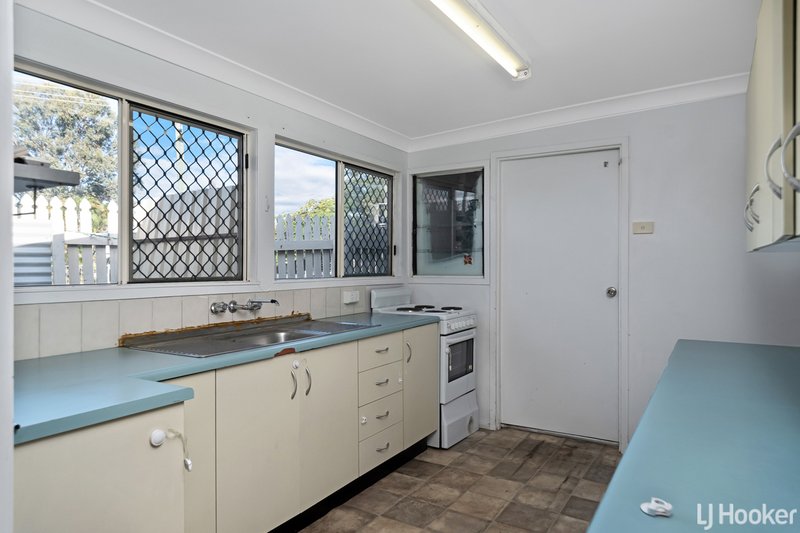 Photo - 1 Hollingsworth Street, Kawana QLD 4701 - Image 3