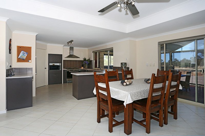 Photo - 1 Hollyford Place, Dardanup WA 6236 - Image 6