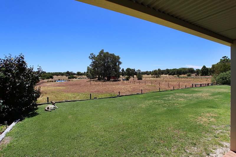 Photo - 1 Hollyford Place, Dardanup WA 6236 - Image 19