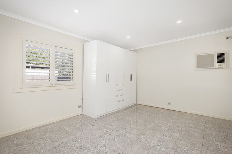 Photo - 1 Holt Street, Doonside NSW 2767 - Image 6