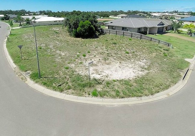 Photo - 1 Honey Myrtle Close, Burrum Heads QLD 4659 - Image 1