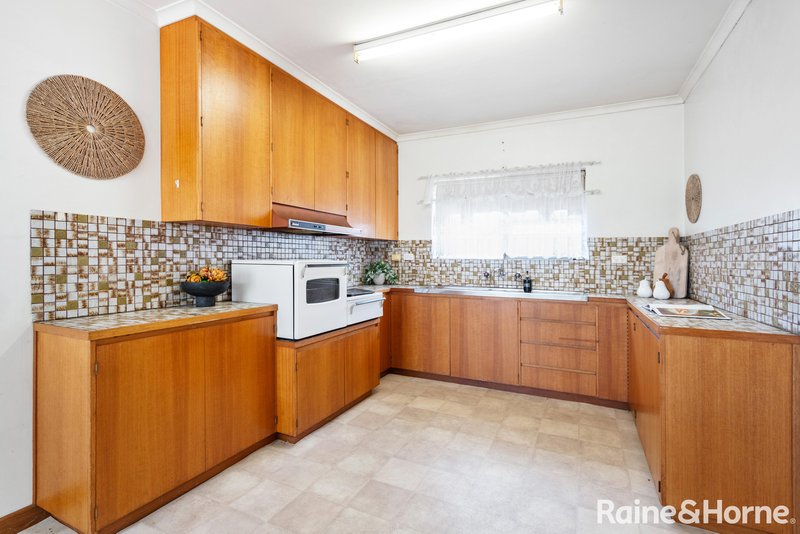 Photo - 1 Hooper Road, Strathalbyn SA 5255 - Image 5