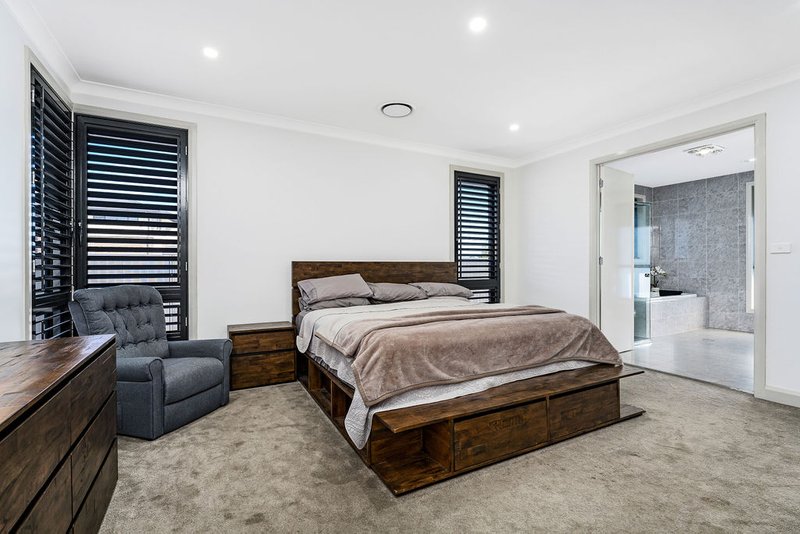 Photo - 1 Hungerford Street, Catherine Field NSW 2557 - Image 3