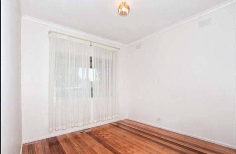 Photo - 1 Huntingdale Court, Craigieburn VIC 3064 - Image 4
