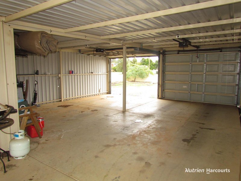 Photo - 1 Hyde Street, Dalwallinu WA 6609 - Image 7