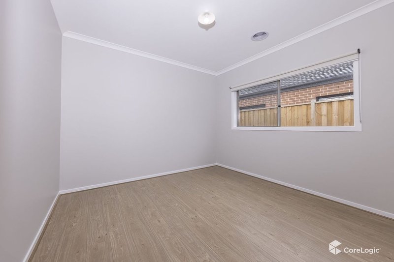 Photo - 1 Hyde Way, Donnybrook VIC 3064 - Image 8