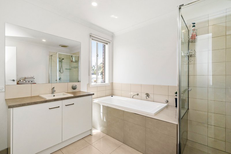 Photo - 1 Ikara Street, Mornington VIC 3931 - Image 7