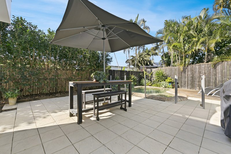 Photo - 1 Ilkinia Avenue, Broadbeach Waters QLD 4218 - Image 16