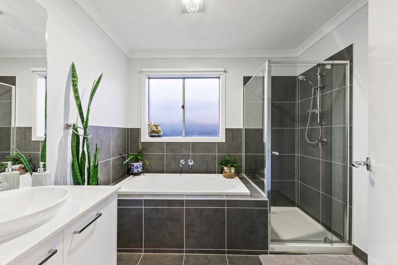 Photo - 1 Illawarra Way, Pakenham VIC 3810 - Image 20