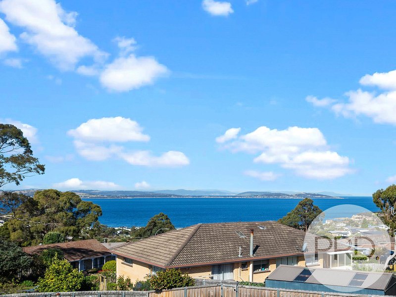 Photo - 1 Illira Way, Blackmans Bay TAS 7052 - Image 12