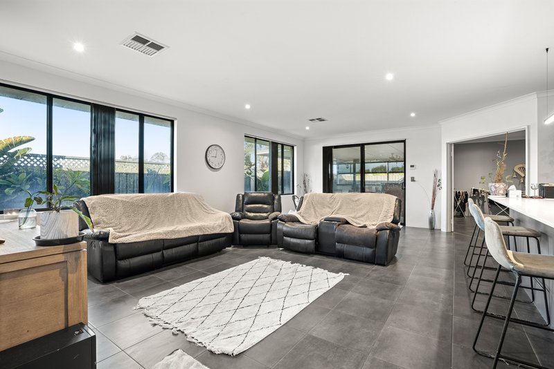 Photo - 1 Ingarfield Green, Baldivis WA 6171 - Image 8