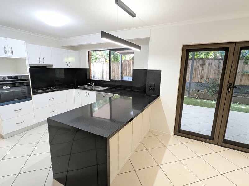 Photo - 1 Iona Close, Edge Hill QLD 4870 - Image 2