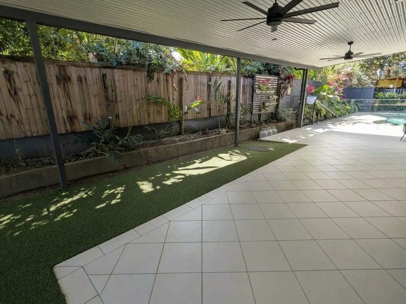 Photo - 1 Iona Close, Edge Hill QLD 4870 - Image 10