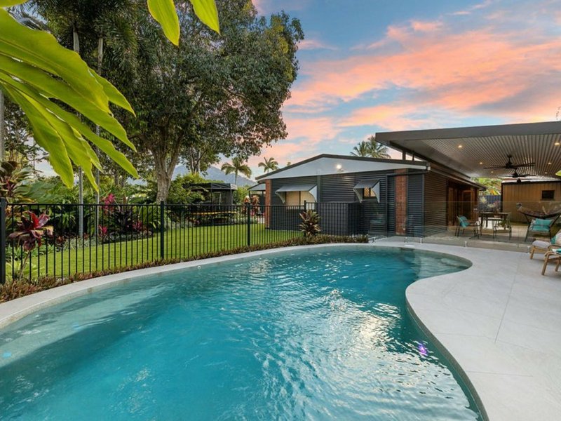 Photo - 1 Iona Close, Edge Hill QLD 4870 - Image 11