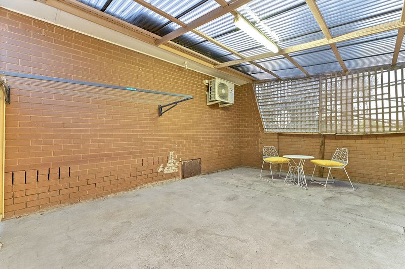 Photo - 1 Isaac Smith Crescent, Endeavour Hills VIC 3802 - Image 16