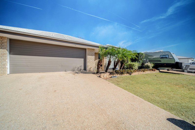 Photo - 1 Ivers Place, Emerald QLD 4720 - Image 1