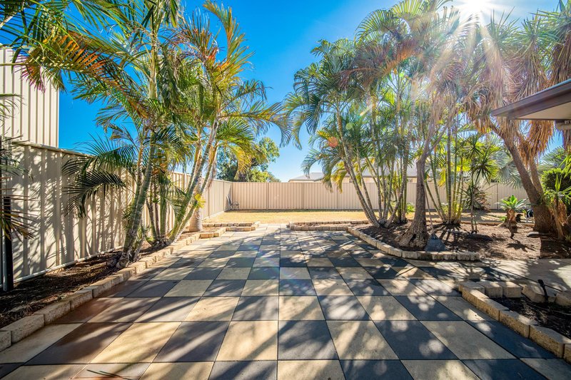 Photo - 1 Ivers Place, Emerald QLD 4720 - Image 19