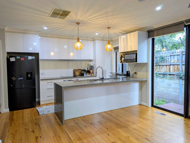Photo - 1 Janice Street, Macleod VIC 3085 - Image 2