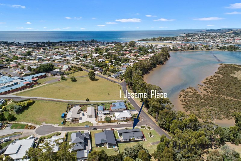 1 Jesamel Place, West Ulverstone TAS 7315