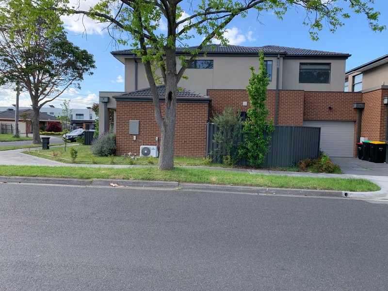 Photo - 1 Jobert Court, Springvale VIC 3171 - Image 2