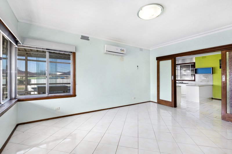 Photo - 1 Jocelyn Street, Lalor VIC 3075 - Image 2