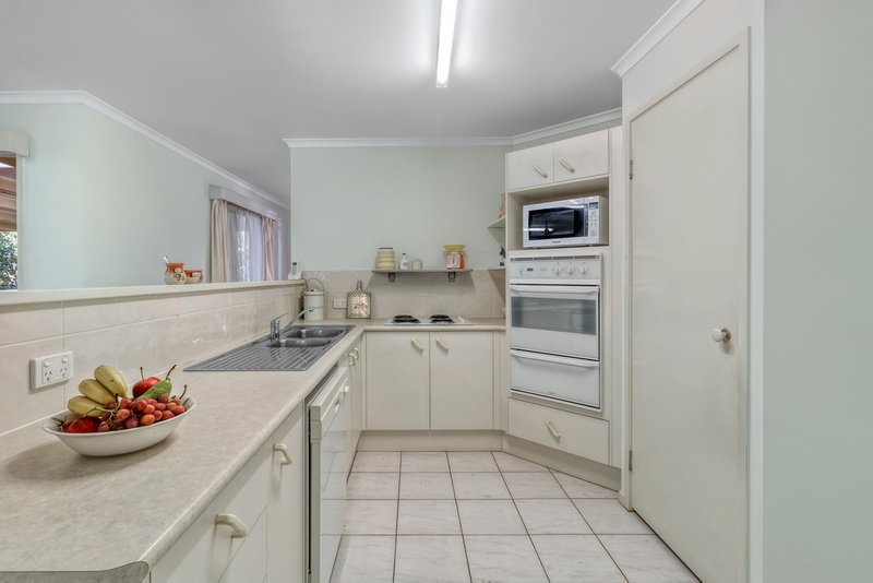 Photo - 1 Julatten Pl , Upper Kedron QLD 4055 - Image 3