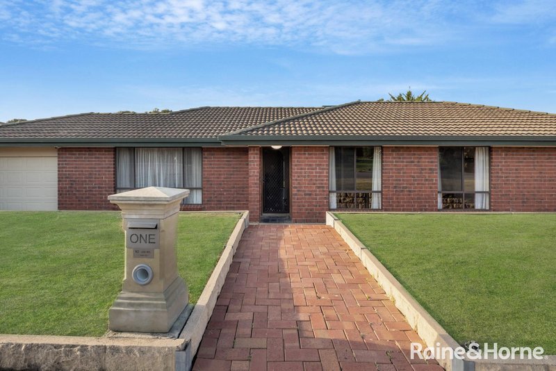 1 Julia Crescent, Woodcroft SA 5162