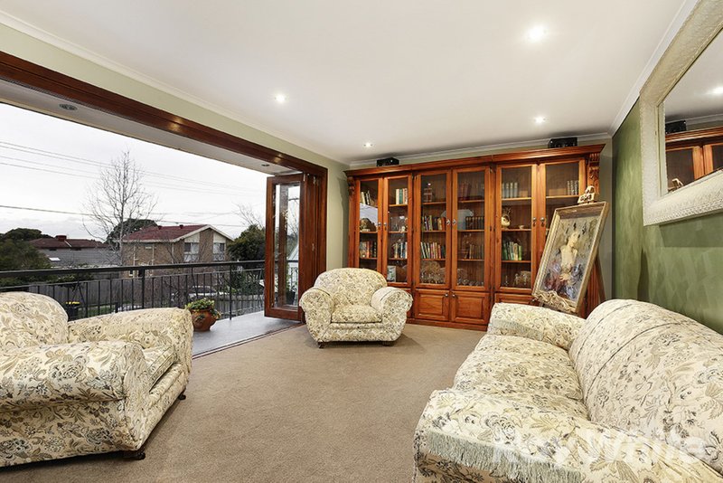 Photo - 1 June Close, Wheelers Hill VIC 3150 - Image 3