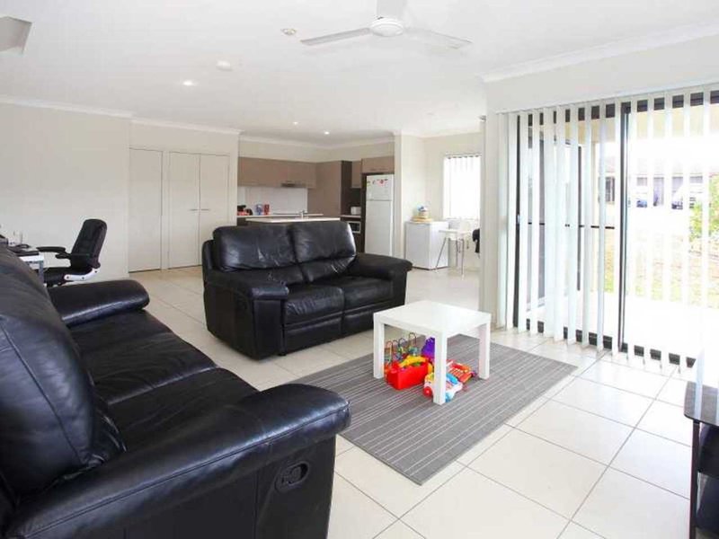 Photo - 1 Kaplan Street, Oxenford QLD 4210 - Image 1