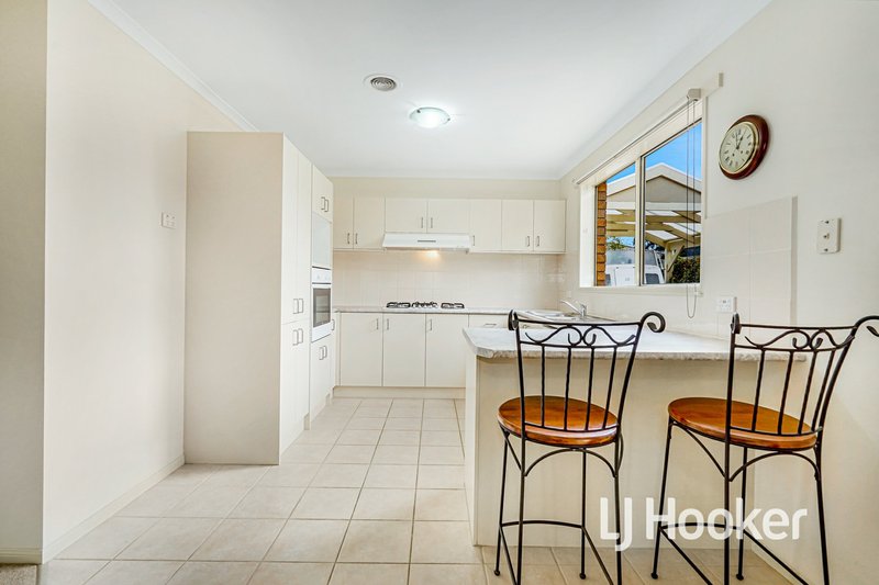 Photo - 1 Kells Close, Cranbourne East VIC 3977 - Image 5