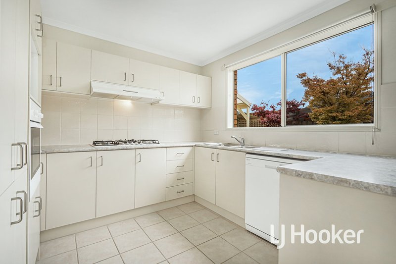 Photo - 1 Kells Close, Cranbourne East VIC 3977 - Image 6