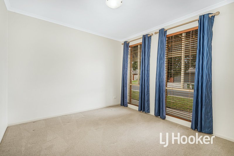 Photo - 1 Kells Close, Cranbourne East VIC 3977 - Image 10