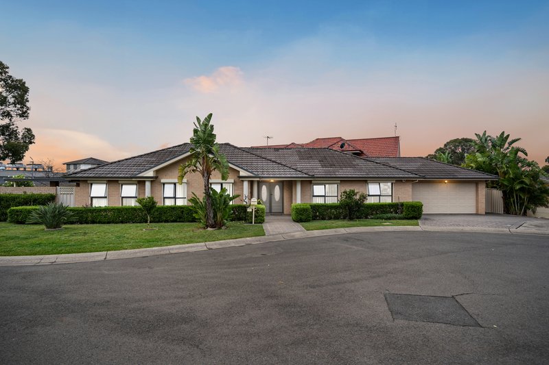 Photo - 1 Kelman Close, Edensor Park NSW 2176 - Image 1
