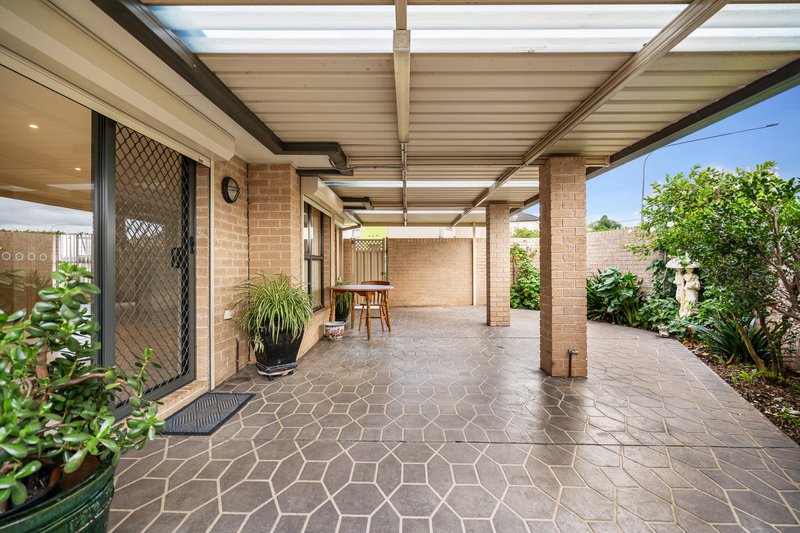 Photo - 1 Kelman Close, Edensor Park NSW 2176 - Image 14
