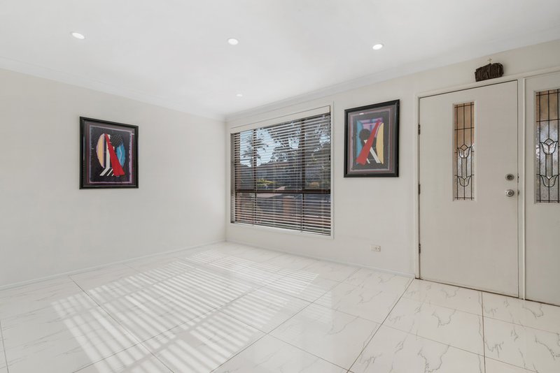 Photo - 1 Kelso Close, Bonnyrigg Heights NSW 2177 - Image 5