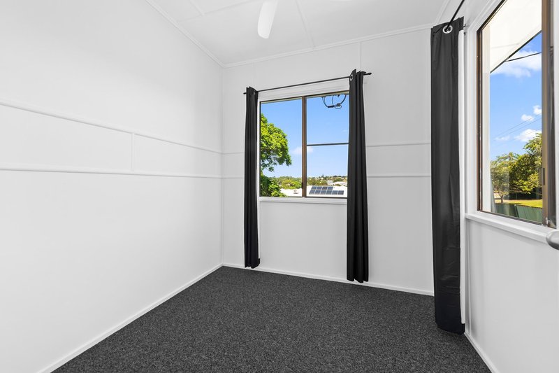 Photo - 1 Kenilworth Street, North Toowoomba QLD 4350 - Image 4