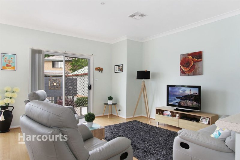 Photo - 1 Kensington Lane, Dapto NSW 2530 - Image 2